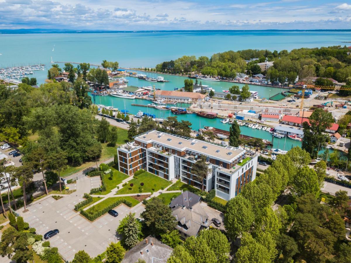 Mf Port Azur Wellness Apartments シオーフォク エクステリア 写真
