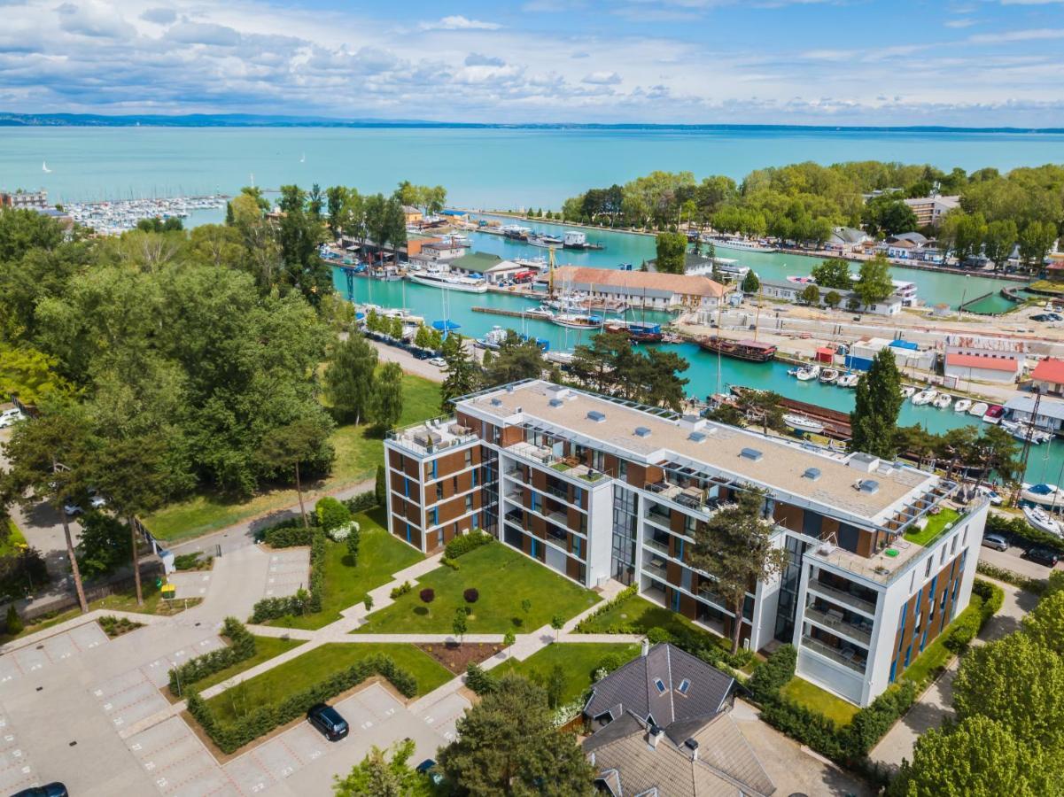 Mf Port Azur Wellness Apartments シオーフォク エクステリア 写真